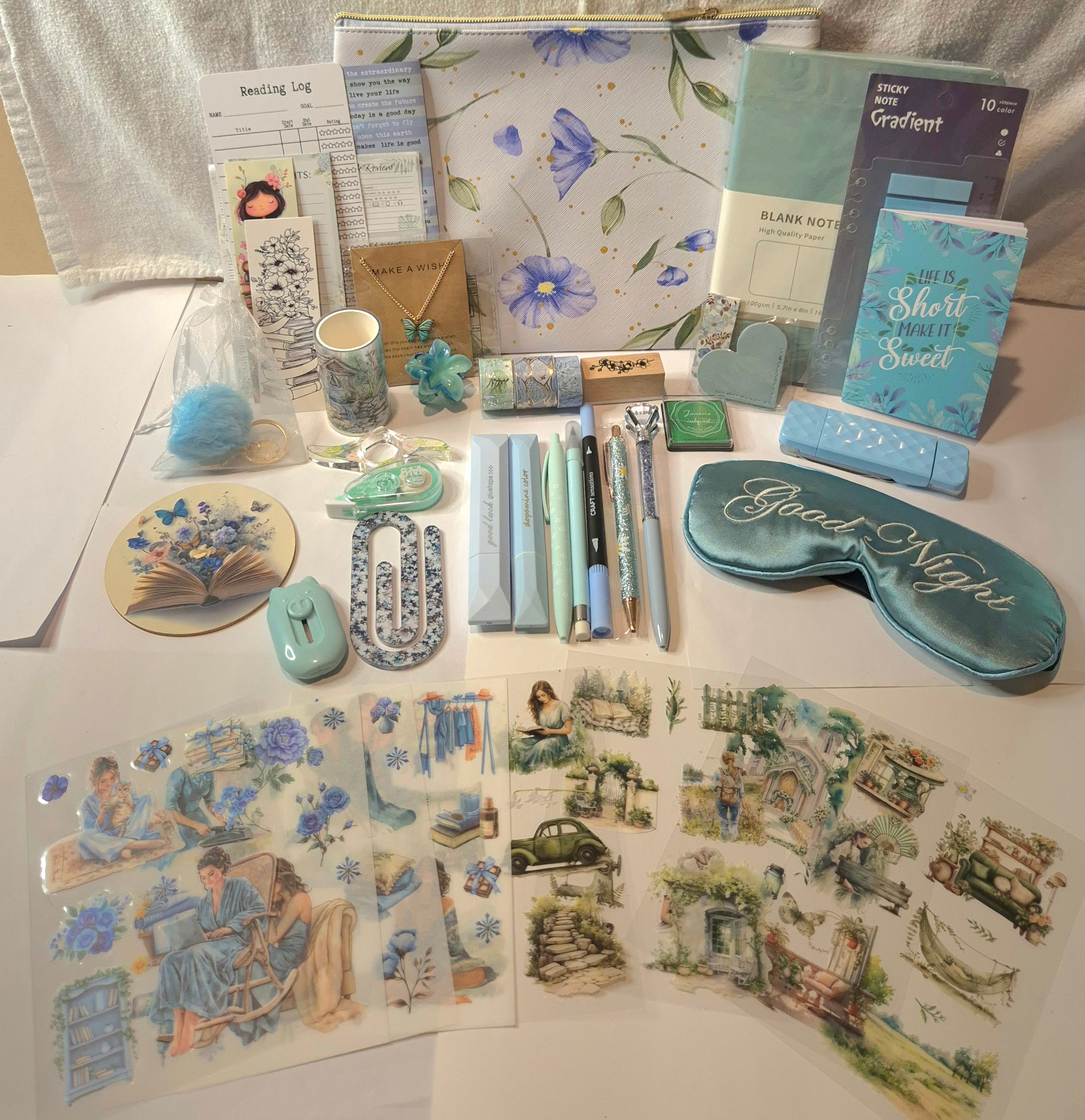 Deluxe Cozy Bookish Experience Box ✨ (Limited Edition – Only 1 Available)